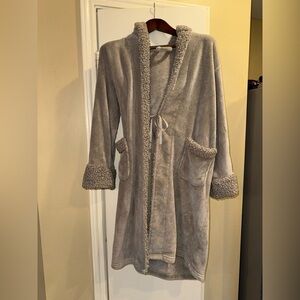 ▶️ Pottery Barn ◀️ Faux Fur Hooded Robe Gray Small